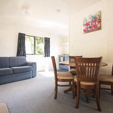 Stratford Motel & Holiday Park Экстерьер фото