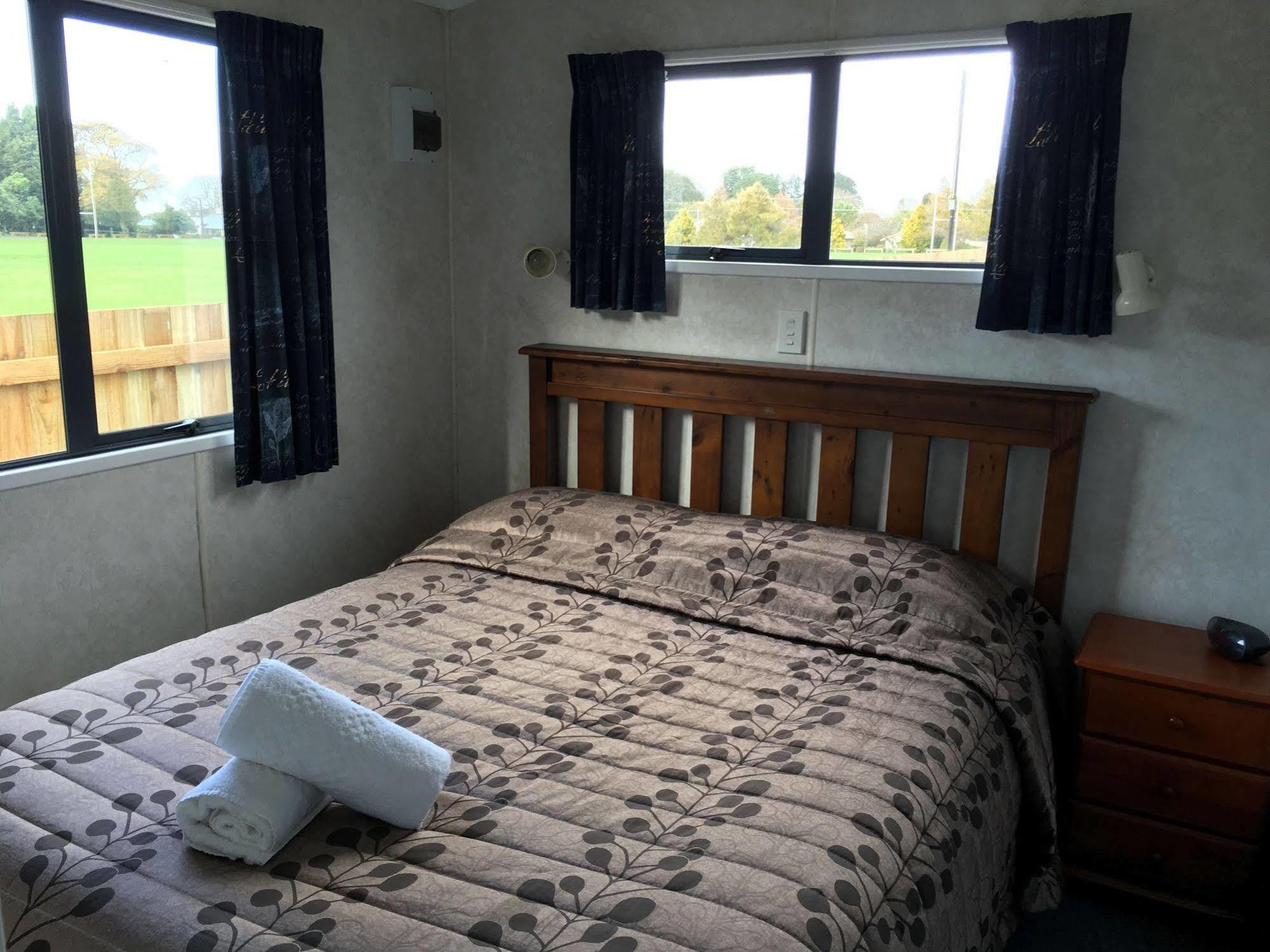 Stratford Motel & Holiday Park Экстерьер фото